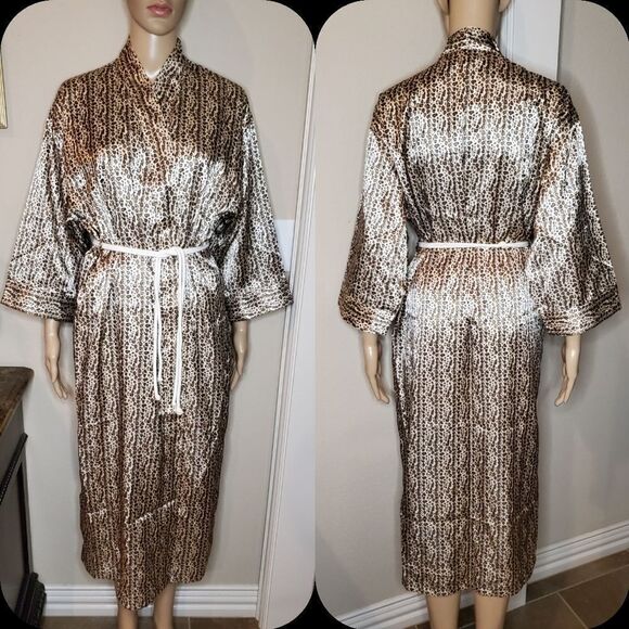 Bed of roses Long animal Print Wrap Robe - Picture 4 of 9